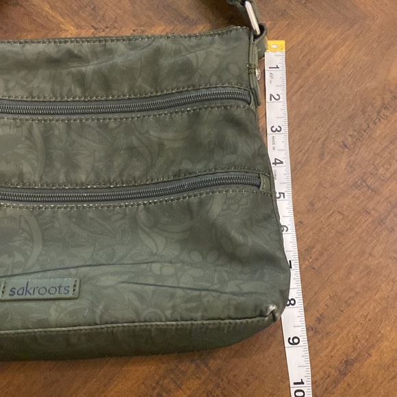 Sakroots crossbody green purse - Picture 10 of 10